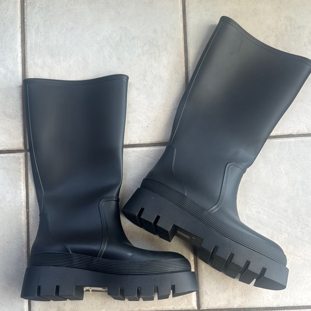 Jeffrey Campbell Black Chunky Sole Boots Rubber